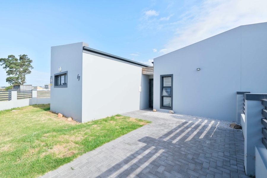 3 Bedroom Property for Sale in Parsonsvlei Eastern Cape